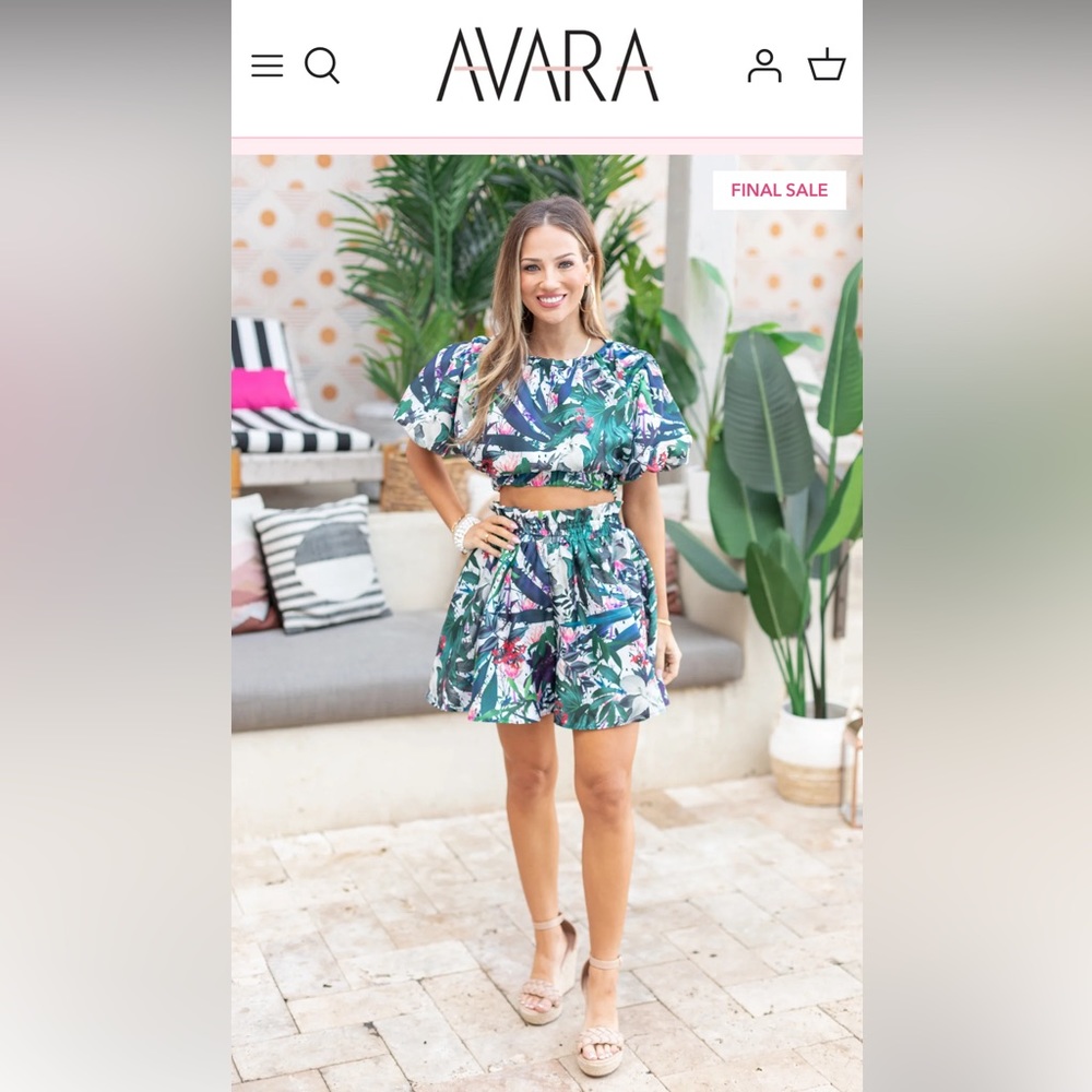 NWT! Avara Sophie Two Piece Short Set